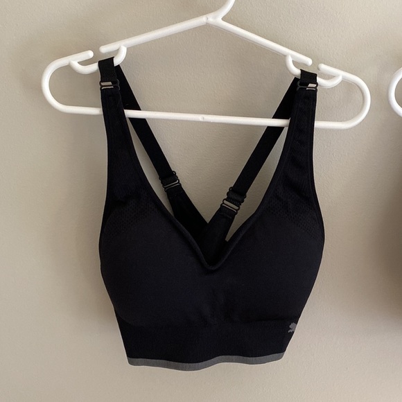 Puma sports bras - Picture 4 of 5